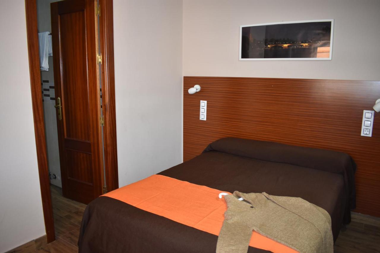 Hostal Alamare Sevilla Dış mekan fotoğraf
