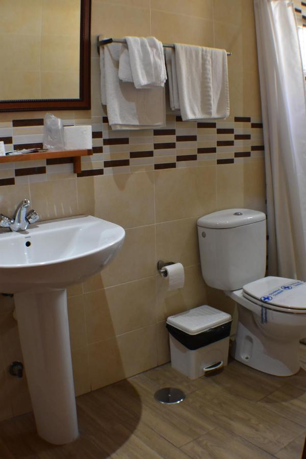Hostal Alamare Sevilla Dış mekan fotoğraf