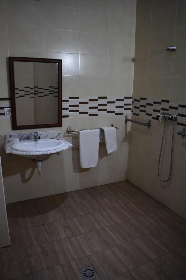 Hostal Alamare Sevilla Dış mekan fotoğraf