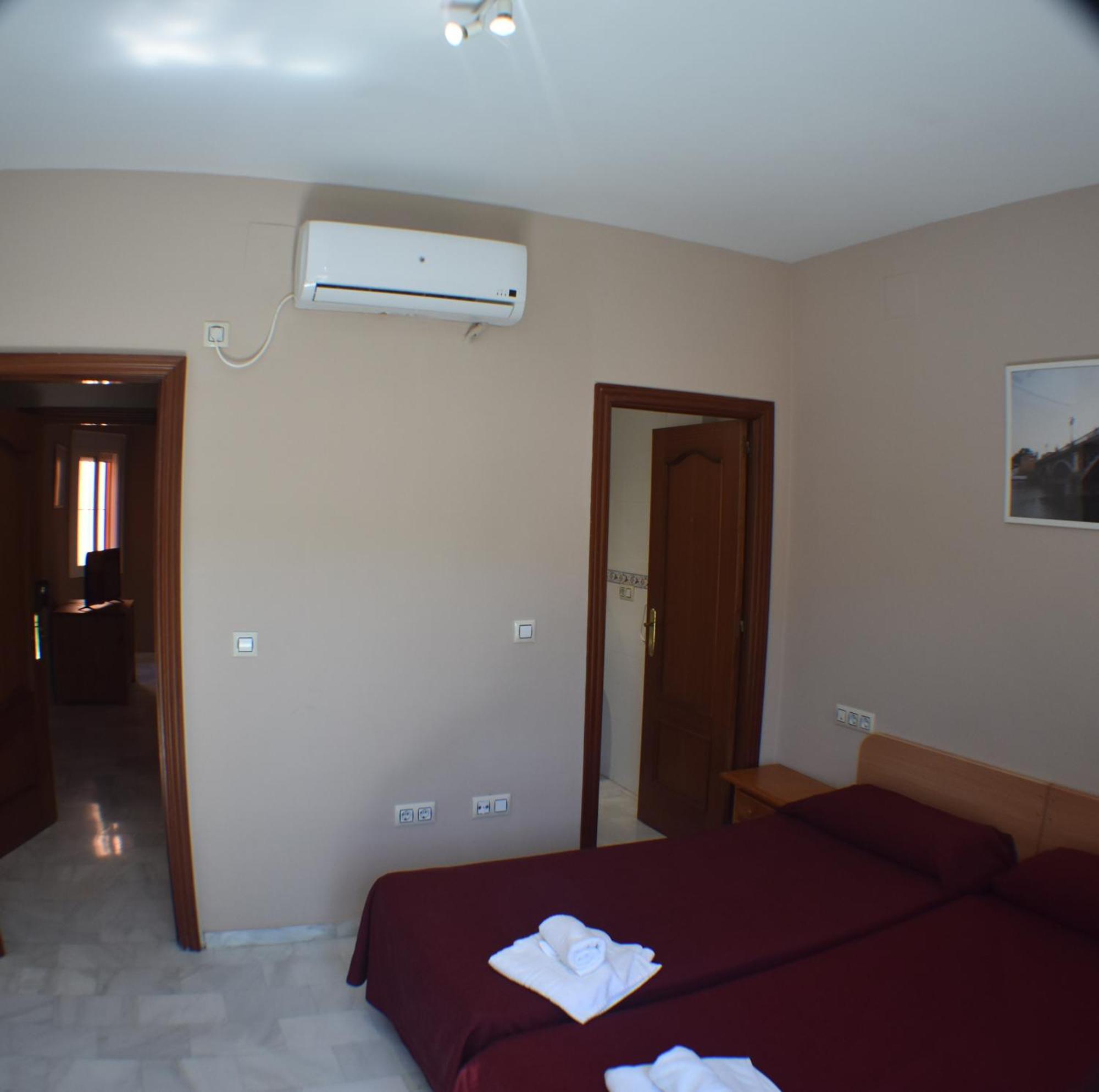 Hostal Alamare Sevilla Dış mekan fotoğraf