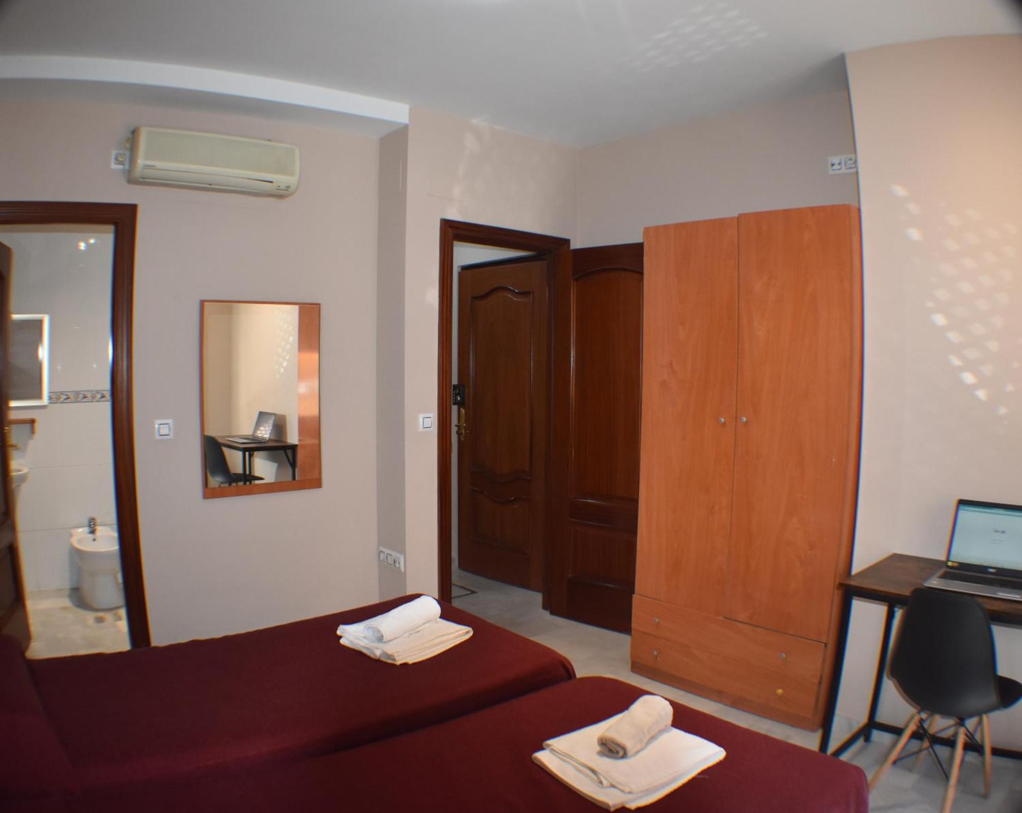 Hostal Alamare Sevilla Dış mekan fotoğraf