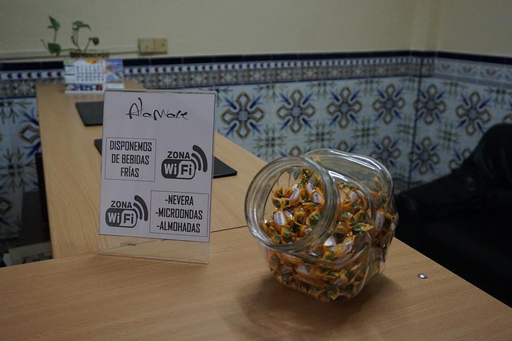 Hostal Alamare Sevilla Dış mekan fotoğraf